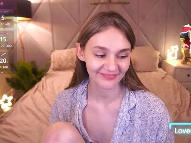 BongaCams DiamondGoldie is Freechat DiamondGoldie — Sometimes I want to be bossed around, sometimes I just want to be pampered and slowly made to tremble... And who will you be for me today - a strict teacher or a generous daddy?