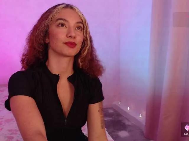 RedVelvett- — Freechat on BongaCams