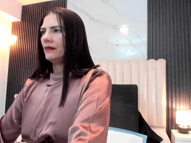 Samantha-Claus — I adore people who crave new experiences --- especially those unafraid of the kind of fun I can unleash in a private show.
If you dare to explore, I promise... it won't be just a show --- it'll be a memory burned into your body 