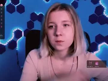 gloria_bubble — GOAL: doggy pose [53 tokens remaining] Welcome to my room!  #smalltits #pvt #lesbian #lovense #blonde