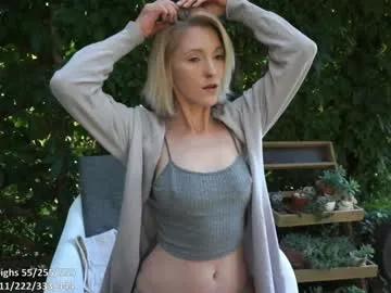 yournaughtypixie on Chaturbate