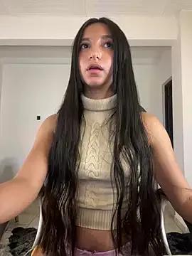 Freechat aly_golden_ on StripChat