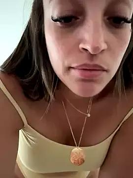 Freechat BelleLouiseVp on StripChat