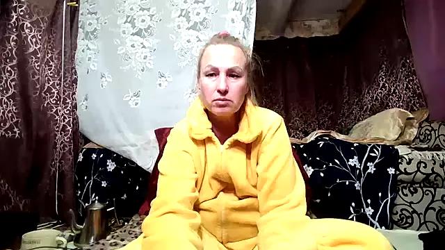 StripChat Kissingyouu is Freechat Kissingyouu — Wet squirt on toes