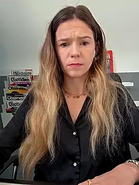 lucie_mehott — HUSH XL ANAL EN PLACE - DEBOITE MOI